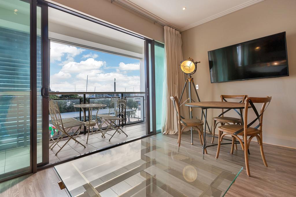 Cbd Viaduct Harbour Resort Окленд Экстерьер фото